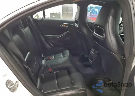 2014 Mercedes-Benz Cla 250 z USA, uszkodzony, nr VIN WDDSJ4EB6EN155465